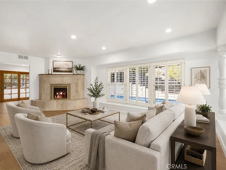 22204 Avenue San Luis — Photo 6