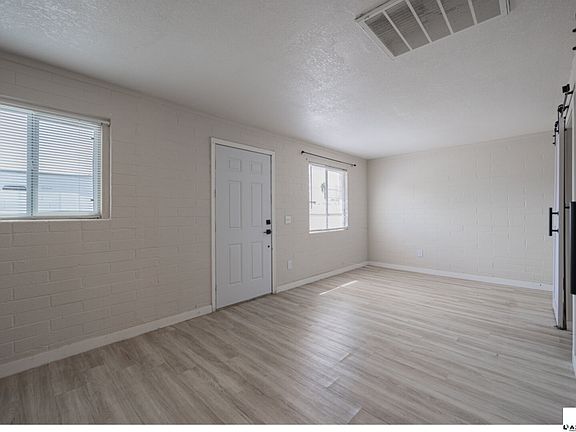 4th image of 3917 W Tonto St APT 2