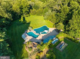 1531 Windstone Dr, Vienna, VA 22182