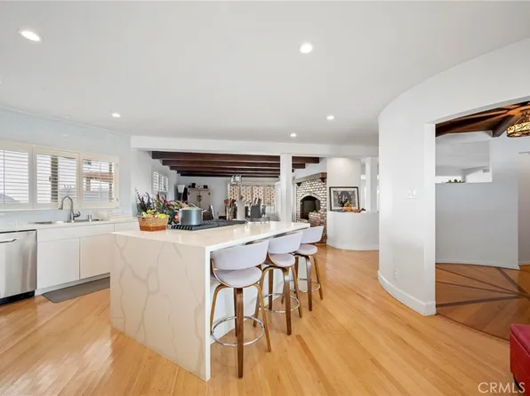 5212 Reynier Ave, Los Angeles, CA 90056