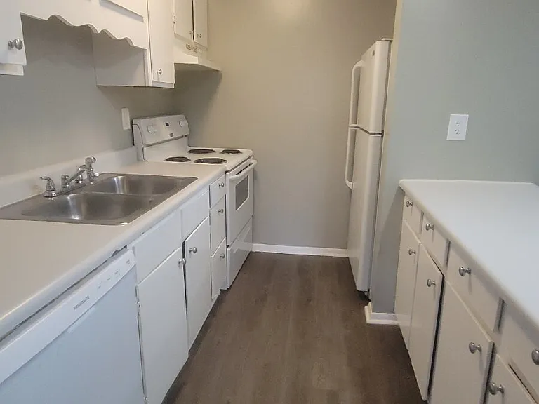 906 Candlewood Dr NW #A — Photo 8