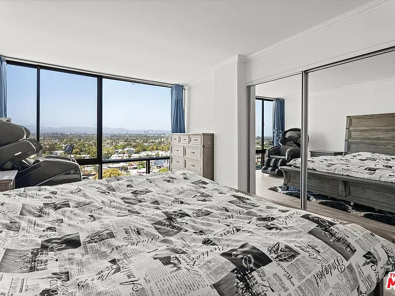 4316 Marina City Dr #927 — Photo 12