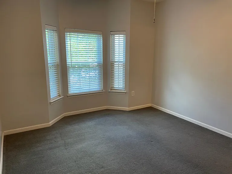12824 Madison Pointe Cir #201 — Photo 31