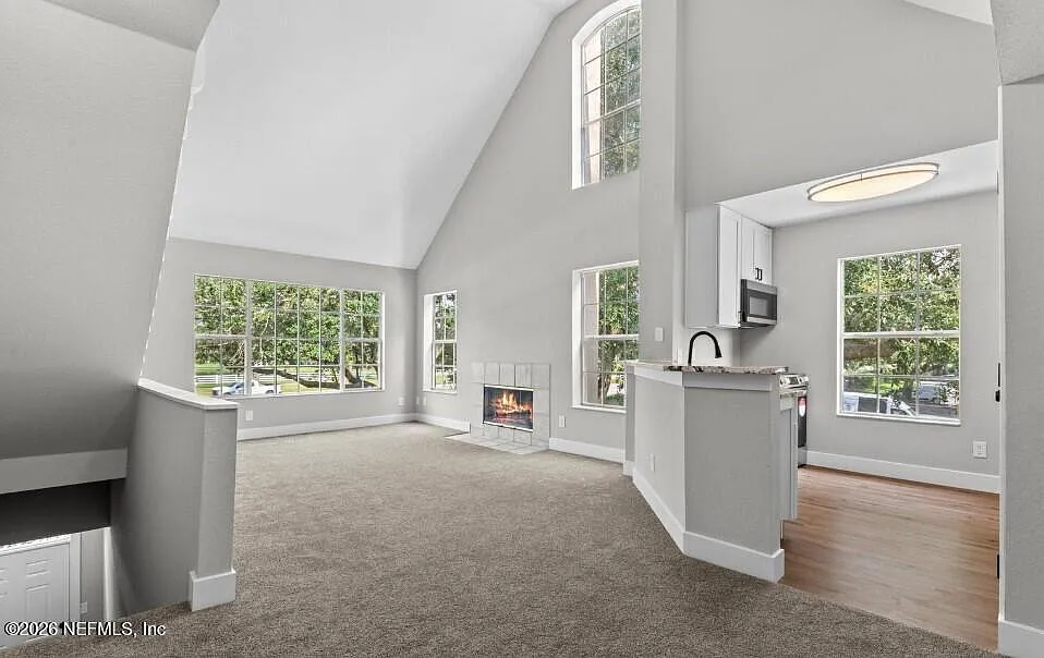 2 bed, 2.0 bath, 1229 sqft, $2,000 — Photo 4