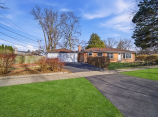 50 Glenview Rd, Glenview, IL 60025