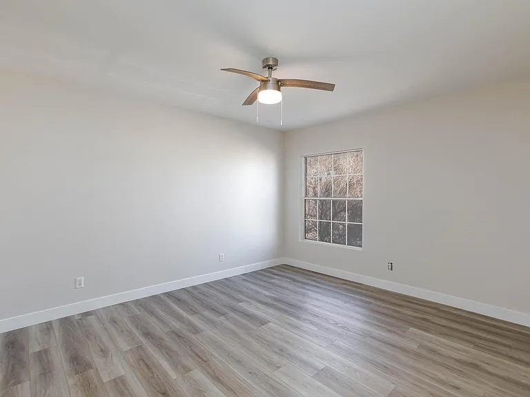 2607 Glen Green Ave — Photo 31