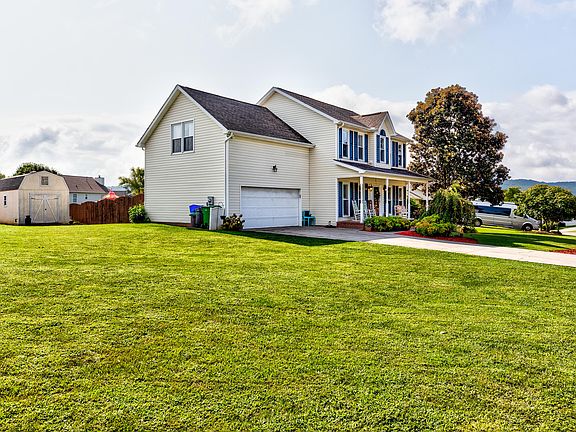 2nd image of 7604 Windy Knoll Dr