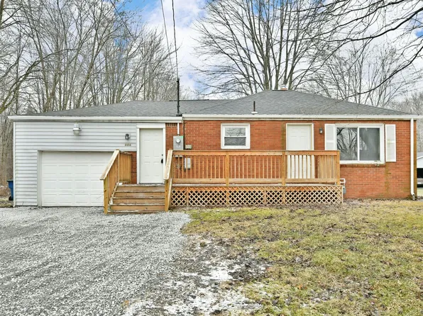 224 Jacobs Rd, Hubbard, OH 44425