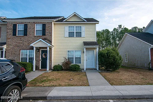 300 Streamwood Dr Photo 1