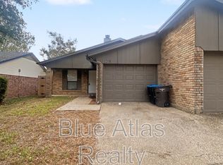 3421 Meadowmoor St, Fort Worth, TX 76133