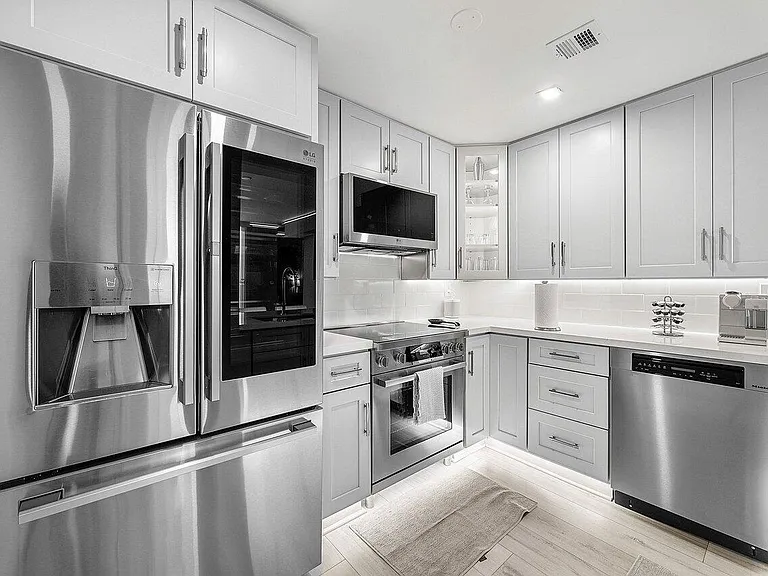 255 Evernia St #1115 — Photo 7