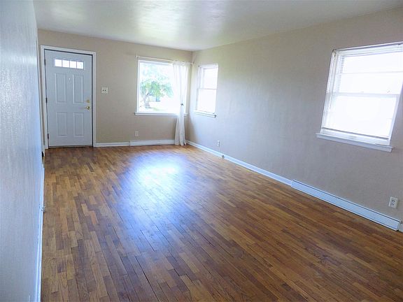 2nd image of 418 W 12th St