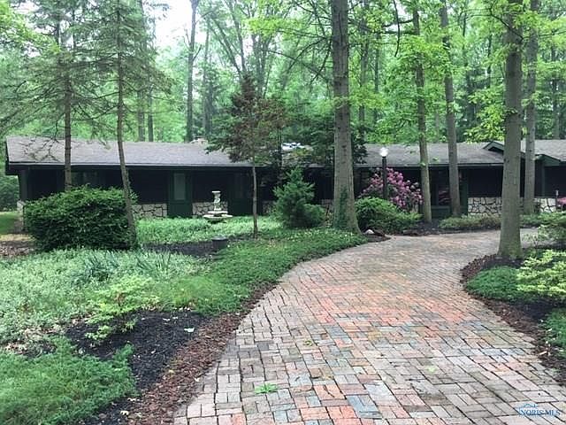 1st image of 25 Indian Creek Dr