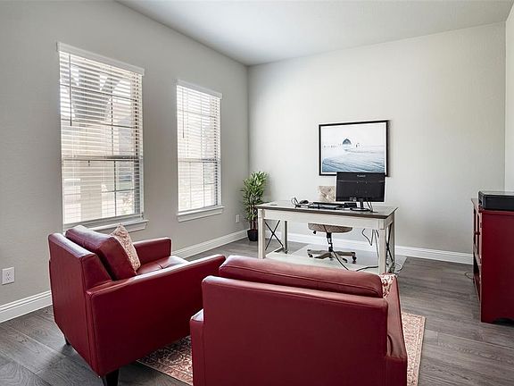 5th image of 12715 Royal Oaks Ln