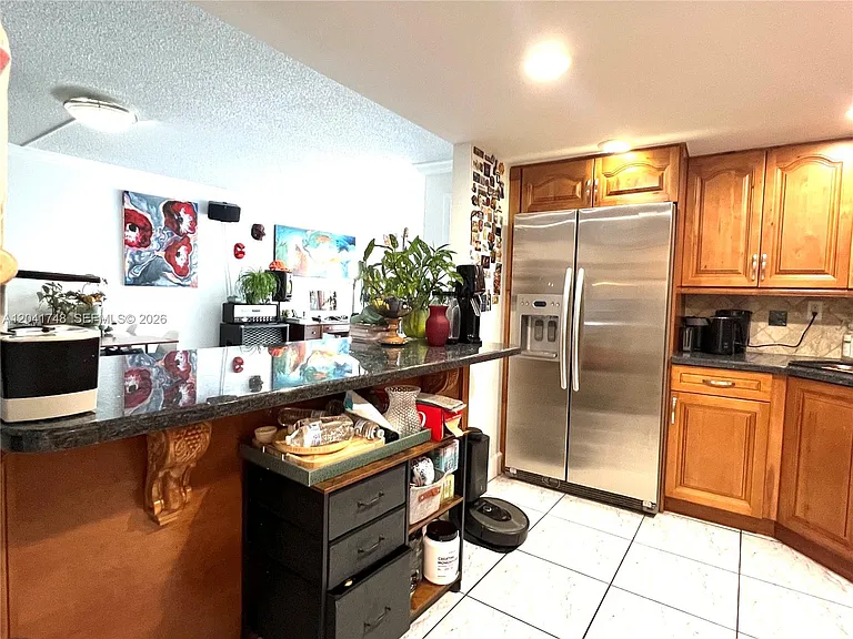 2401 Collins Ave #1009 — Photo 8