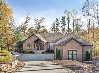 203 Sleepy Oak Ct, Seneca, SC 29672
