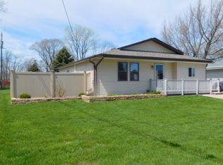 7320 Cliffside Dr, Racine, WI 53402