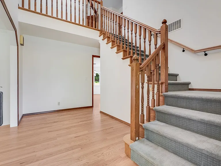 13150 NW Ridgetop St — Photo 2