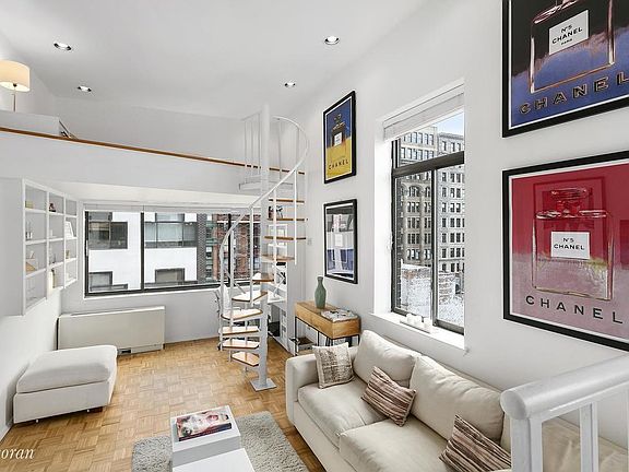 2nd image of 77 Bleecker St APT 1011