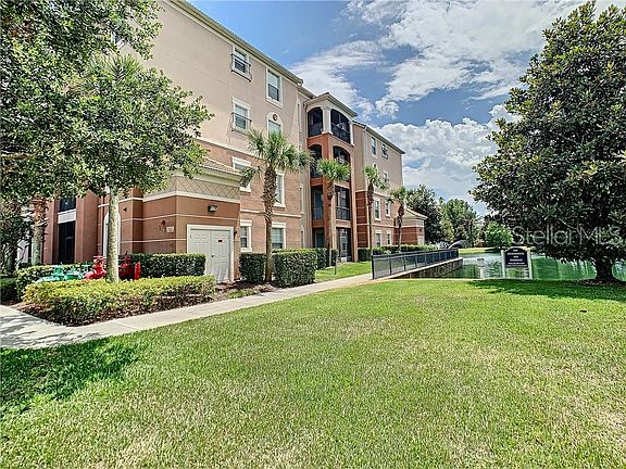 3rd image of 1357 Venezia Ct Unit 402
