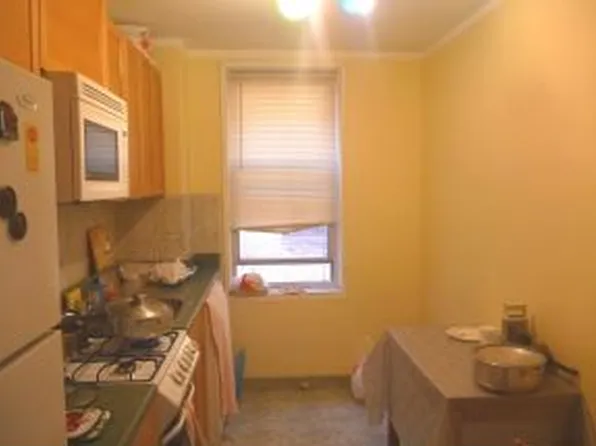 2035 East 7th Street image 1 of 5