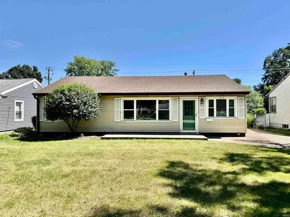 1214 Jackson Blvd, Rochester, IN 46975