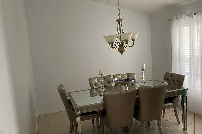 3 bed, 1785 sqft, $2,200 — Photo 3