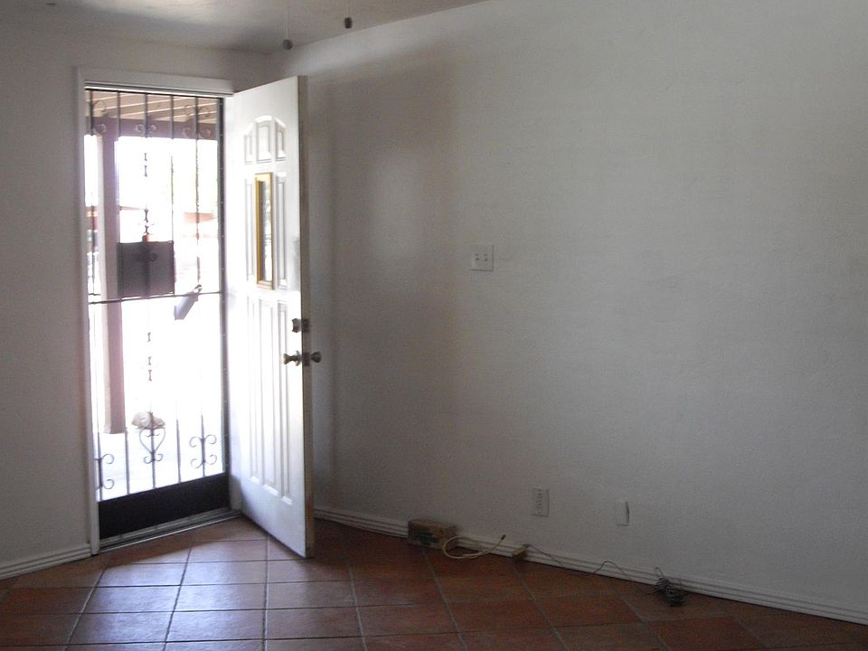 living room tile flooring