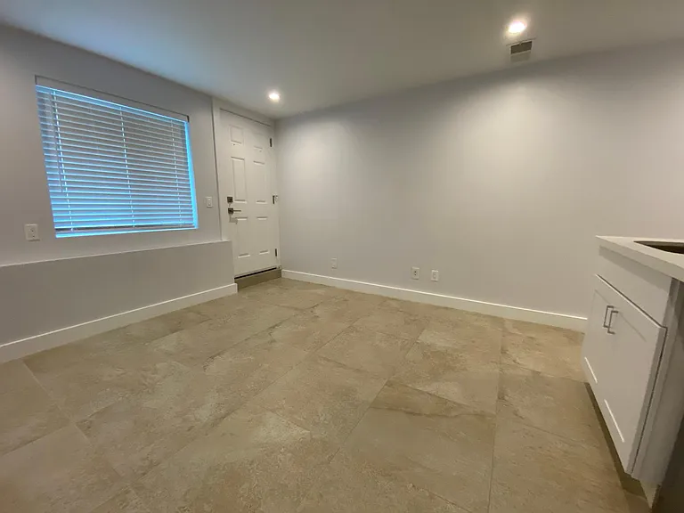 52 Avalon Dr #3 — Photo 8