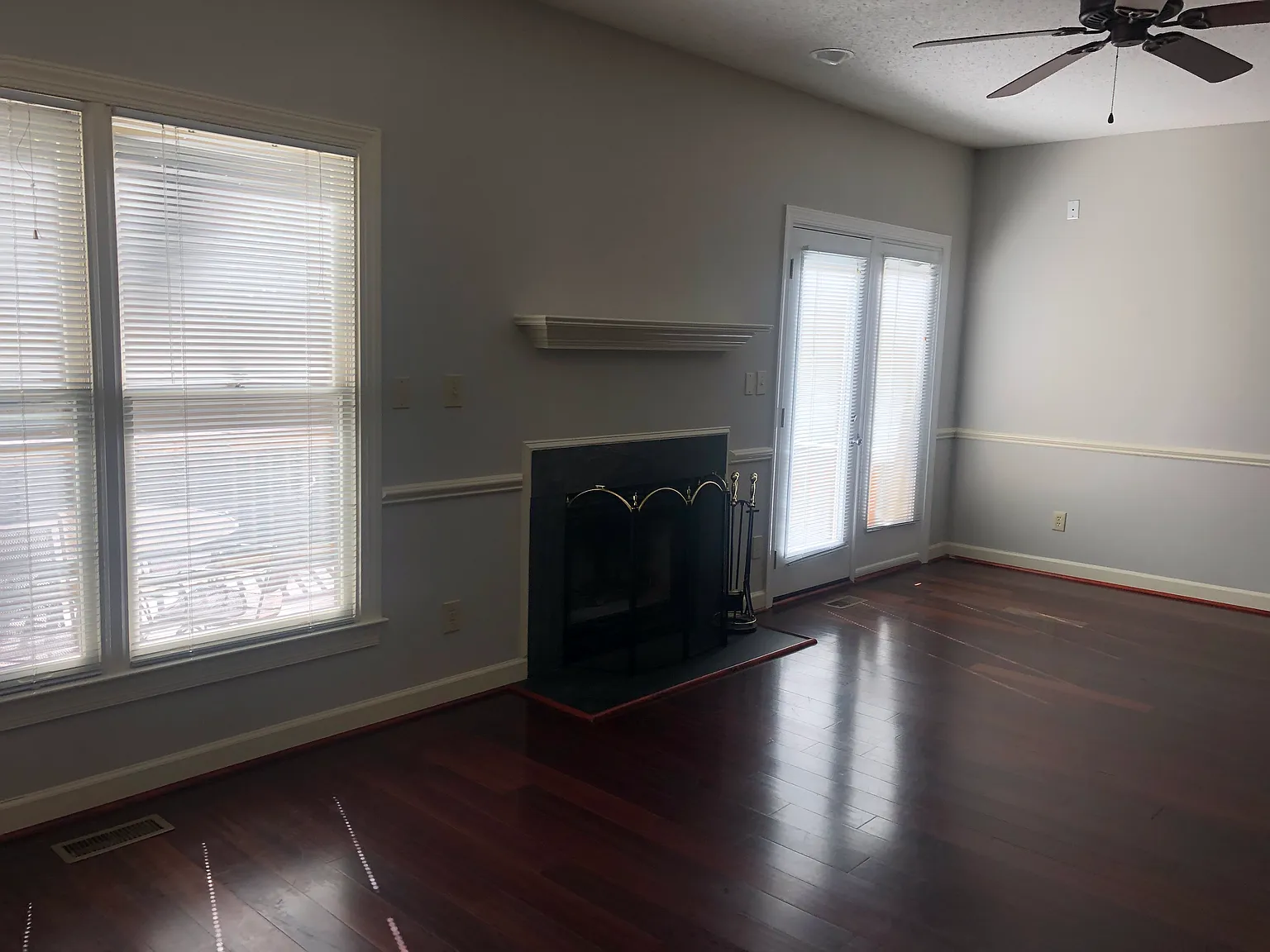 3 bed, 2500 sqft, $2,200 — Photo 3