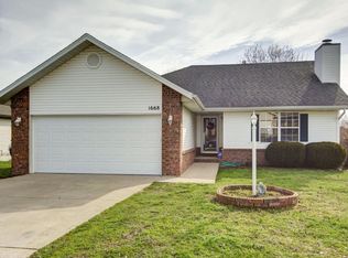 1668 S Fisk Ave, Springfield, MO 65802