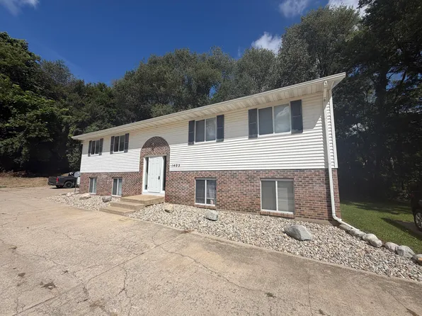 1405 Huntington Ave, Kalamazoo, MI 49048