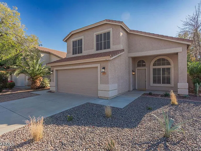 7457 W Melinda Ln — Photo 2