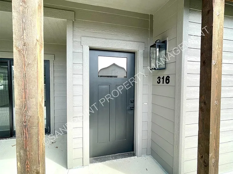316 Aviator Ave #316 — Photo 4