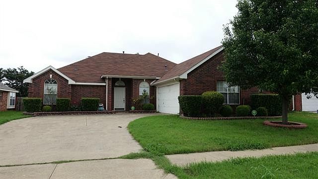 1st image of 2302 Monarch Dr