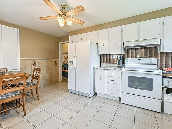 5th image of 641 Limeridge Rd E