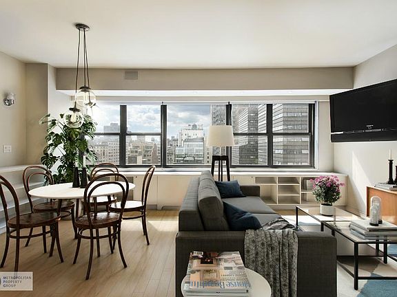 2nd image of 7 E 14th St APT 1609