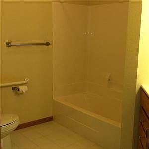 3rd image of 600 Greenhaven Dr APT 116