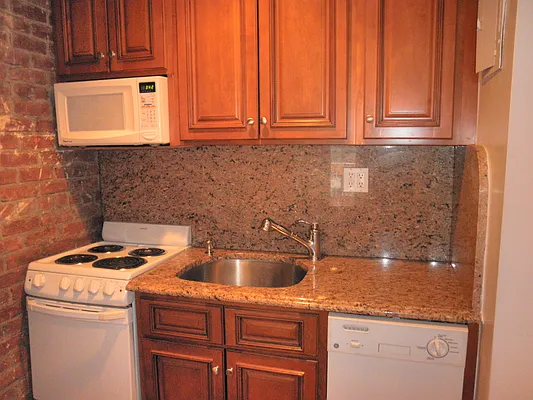 Rented by RV Realty | media 15