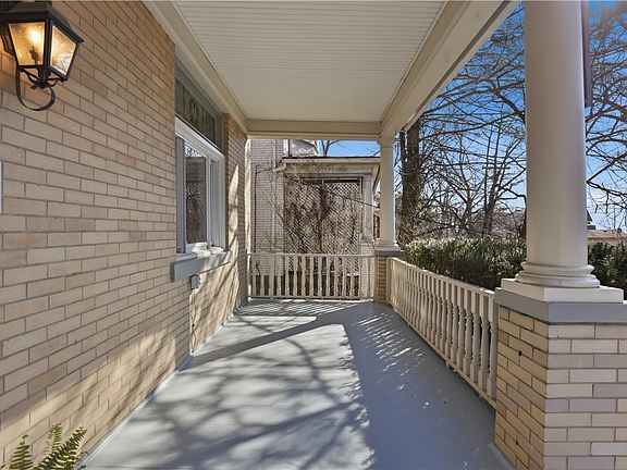 4th image of 3102 Beechwood Blvd