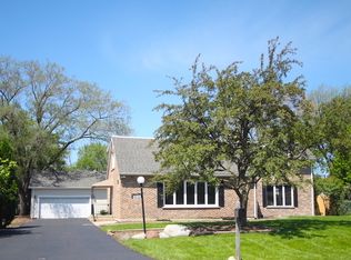 4N236 8th Ave, Addison, IL 60101