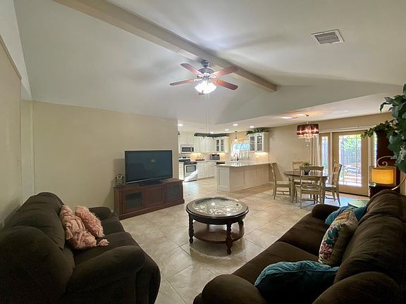4th image of 128 Lower Colorado Dr