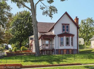 202 Vine St, Saint Clair, MI
