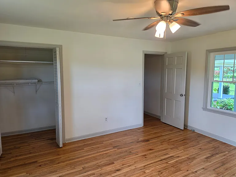 1020 Short Seagraves Rd — Photo 17