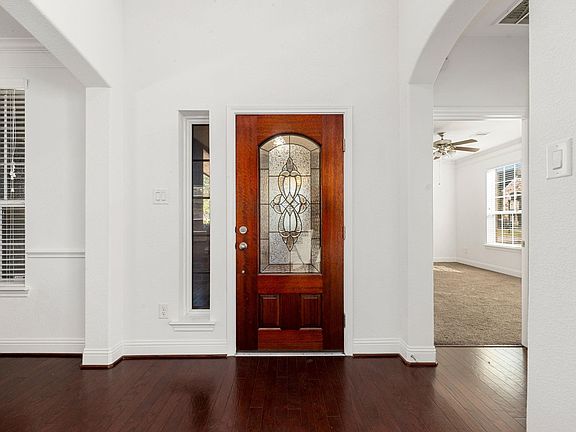4th image of 22719 Shieldhall Ln