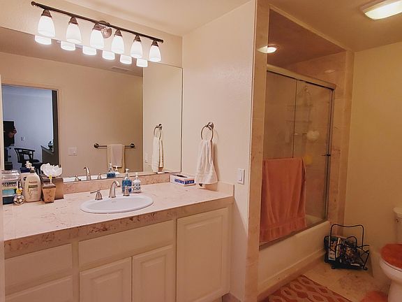 5th image of 1158 Lawrence Rd