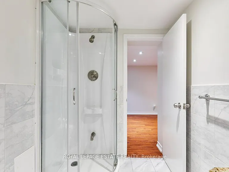 120 Grenadier Rd #LOWER — Photo 24