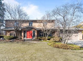 2087 Magnolia Ln, Highland Park, IL 60035