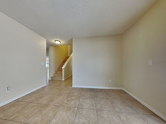 4th image of 15707 Gardenside Ln