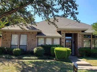4207 Meadow Ridge Dr, Carrollton, TX 75010